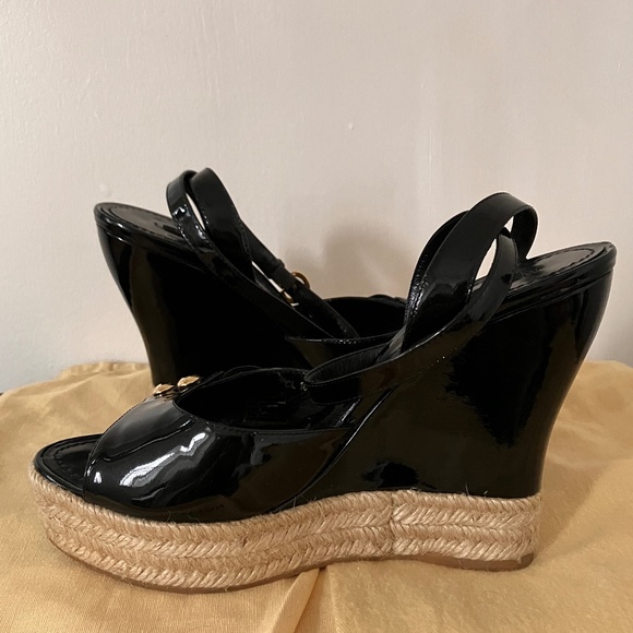 LOUIS VUITTON PATENT LEATHER WEDGES - Picture 14 of 15